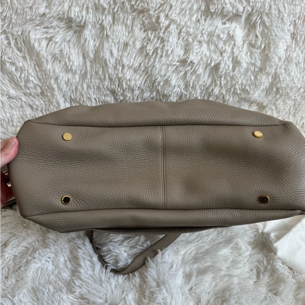 Cuyana triple zipper overnight bag - Picture 7 of 14